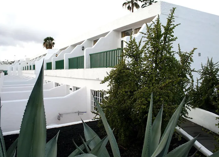 瓜纳拉玛公寓酒店 3* 卡门港